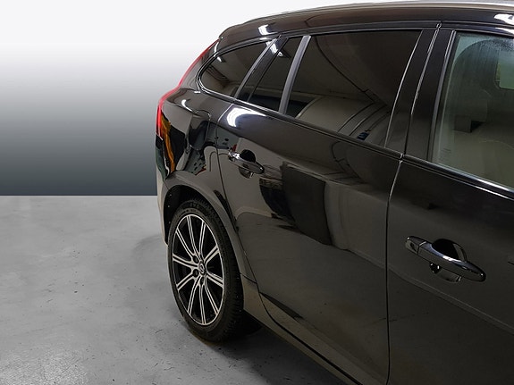 Volvo V60 10 of 30