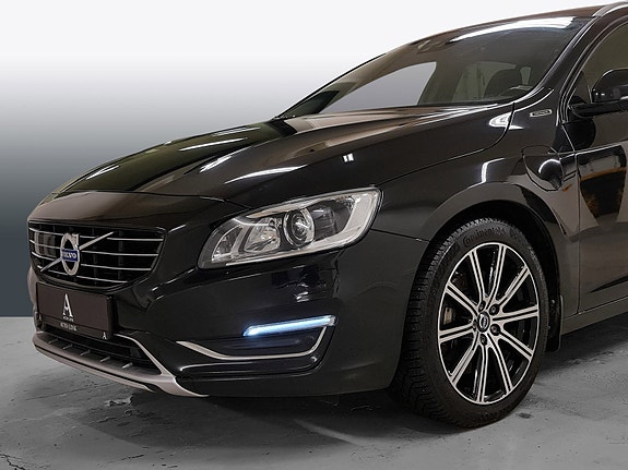 Volvo V60 5 of 30