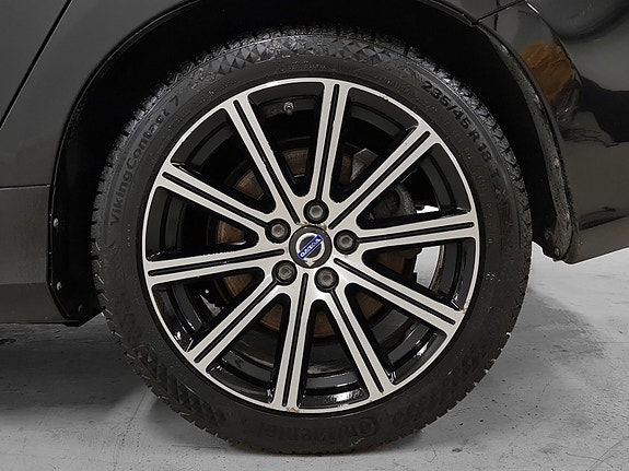 Volvo V60 8 of 30