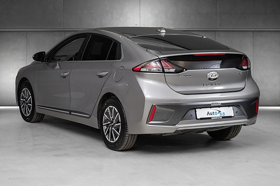 Hyundai IONIQ 8 of 22