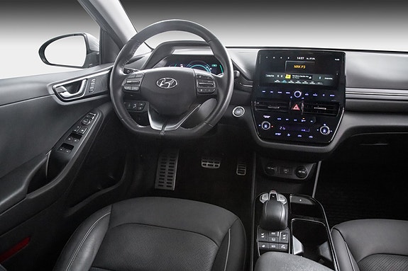 Hyundai IONIQ 13 of 22