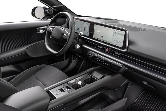 Hyundai Ioniq 6 30 of 30