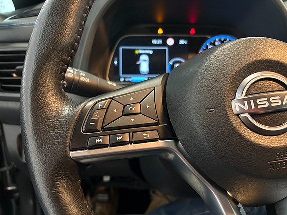 Nissan Leaf 13 of 18