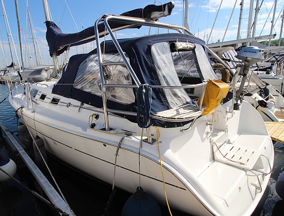 Hunter 36 Legend - Romslig og fin familieseiler! 5 of 30
