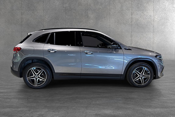 Mercedes-Benz EQA300 5 of 5