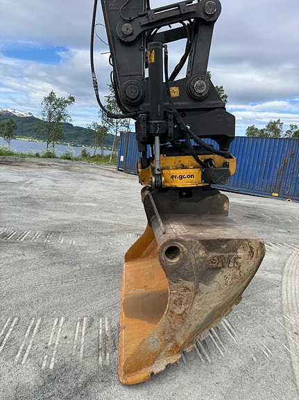 Volvo EC250EL 25 of 30