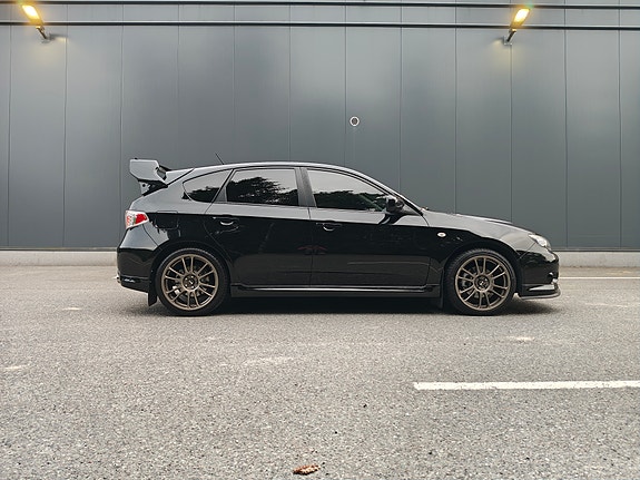 Subaru Impreza 7 of 13