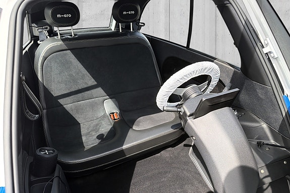 Microlino MEDIUM RANGE 11KWH / 177KM / 90KM/T / PREMIUM / AC 9 of 16