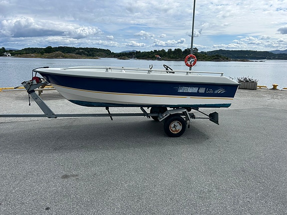 Askeladden 435 Lite 2000 modell m/styrekonsoll u/motor Sommerkampanje ink henger