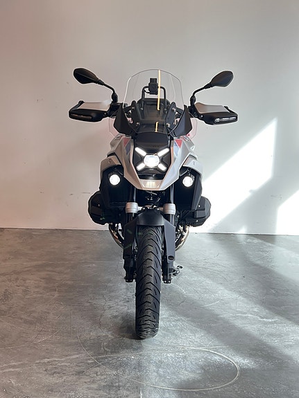 BMW R 1300 GS White Alu matt. Automat - Alt utstyr + koffertsett! DEMOSYKKEL 4 of 5