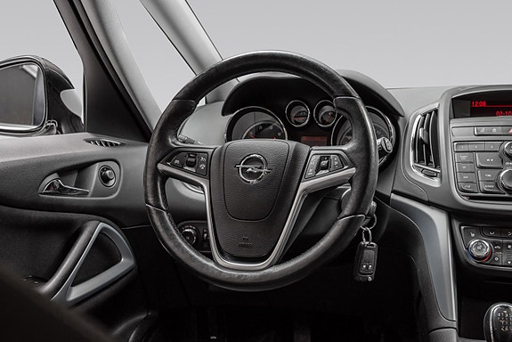 Opel Zafira Tourer 16 of 27