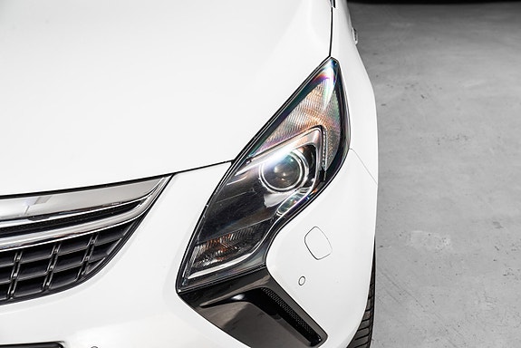 Opel Zafira Tourer 8 of 27