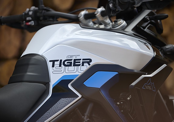 Triumph Tiger 900 Alpine Edition 3 of 5