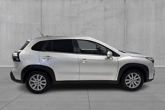 Suzuki S-Cross 4 of 5