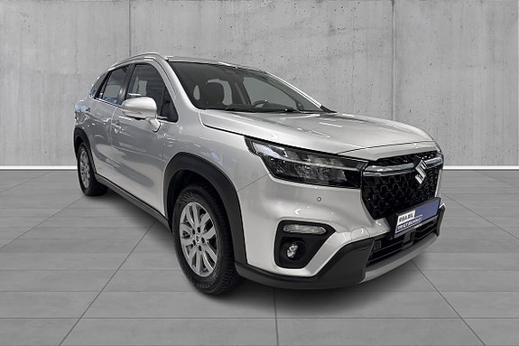 Suzuki S-Cross 3 of 5