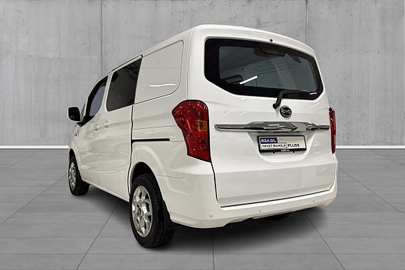 BYD T3 3 of 5