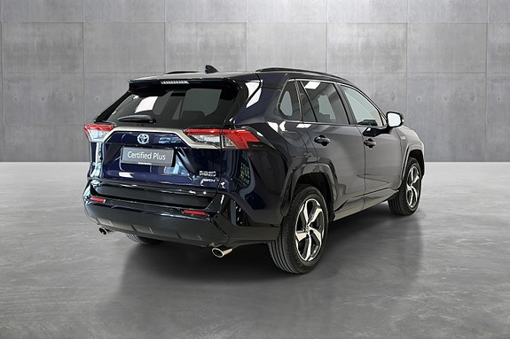 Toyota RAV4 Plug-in Hybrid 5 of 5