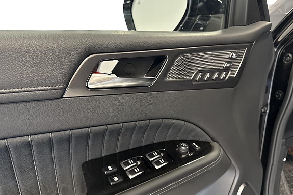 KGM Rexton 10 of 22