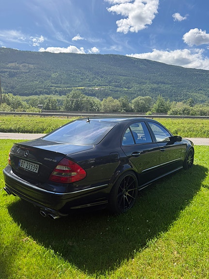Mercedes-Benz E55 5 of 5