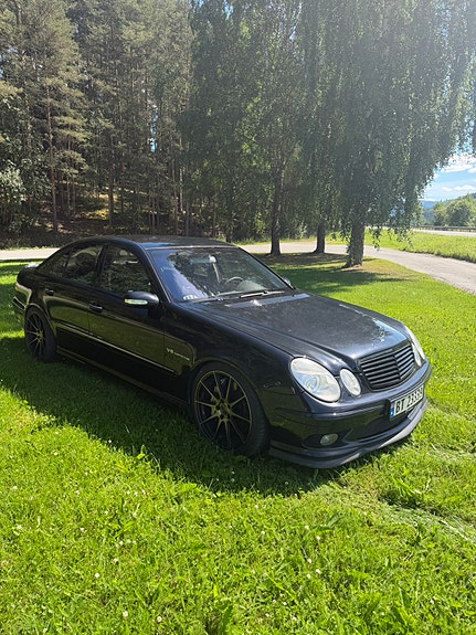 Mercedes-Benz E55 3 of 5