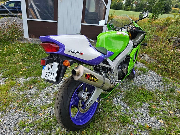 Kawasaki Ninja ZX-7R 4 of 13