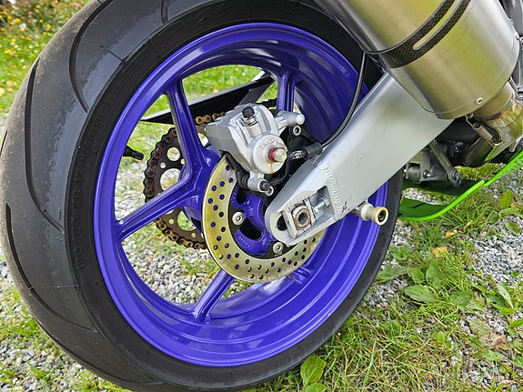 Kawasaki Ninja ZX-7R 11 of 13