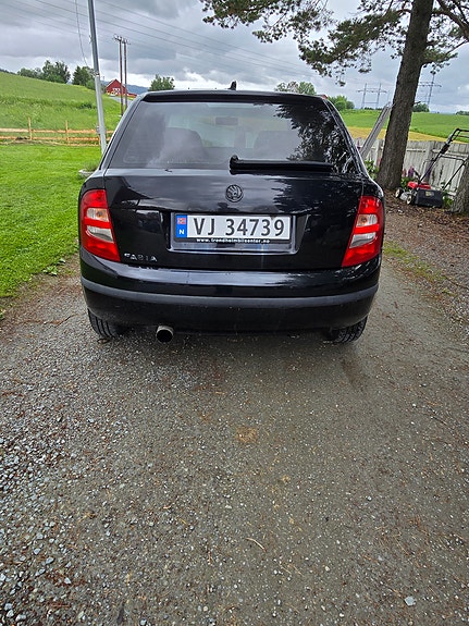 Skoda Fabia 3 of 8