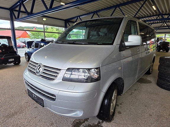 Volkswagen Caravelle 3 of 5