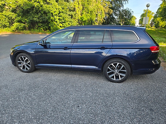 Volkswagen Passat 6 of 30