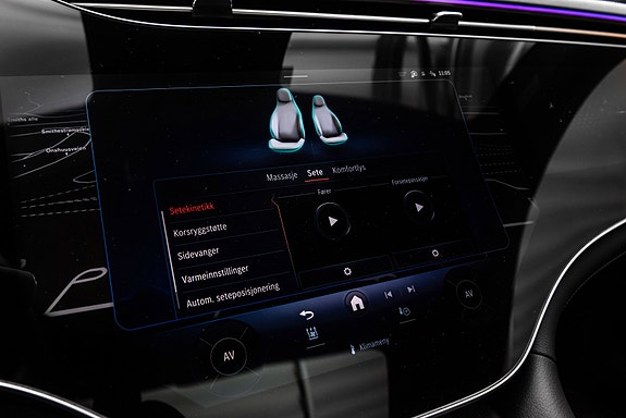Mercedes-Benz EQS580 27 of 30