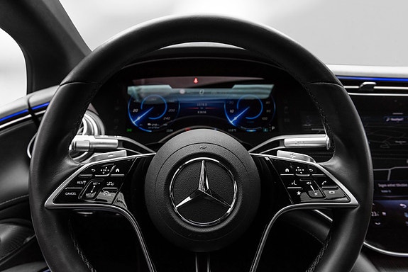 Mercedes-Benz EQS580 19 of 30