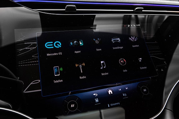 Mercedes-Benz EQS580 24 of 30