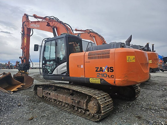 Hitachi ZX 210 LC-5 2 of 5