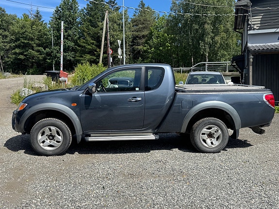 Mitsubishi L200 4 of 5