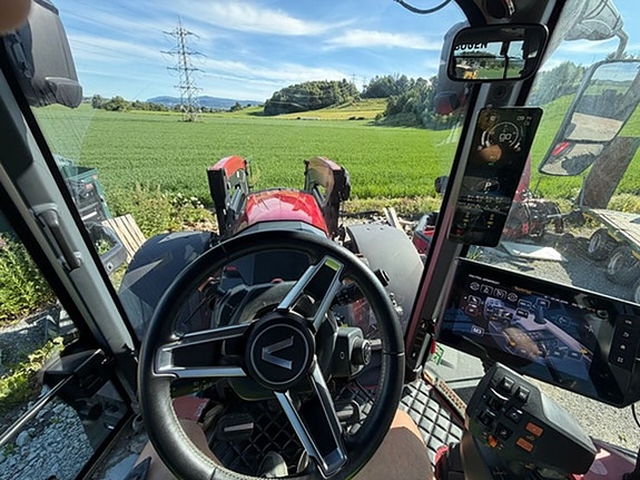 Valtra Q305 2024, kr 2 650 000,-