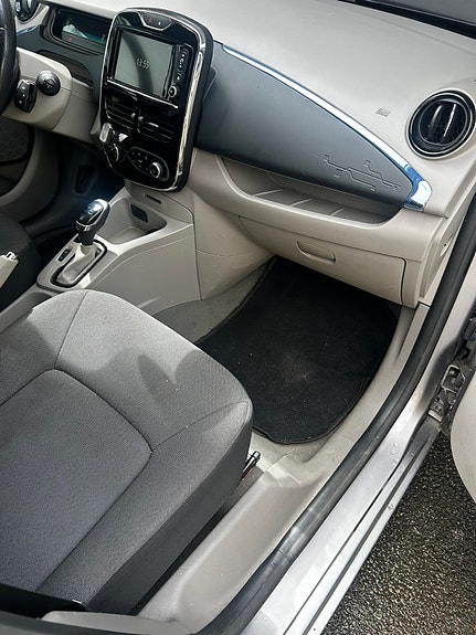 Renault Zoe 16 of 24