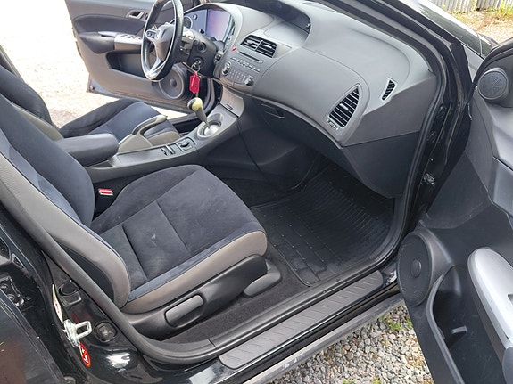 Honda Civic 12 of 22