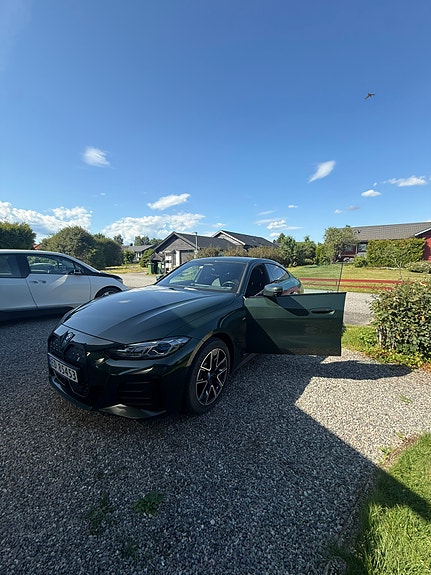 BMW i4 3 of 5