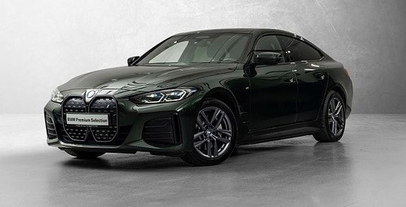 BMW i4 2 of 5