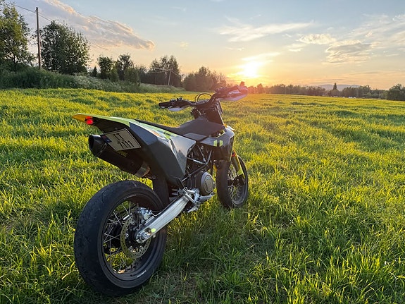 Husqvarna 701 Supermoto 2 of 5