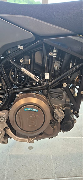 Husqvarna 701 Supermoto 5 of 5