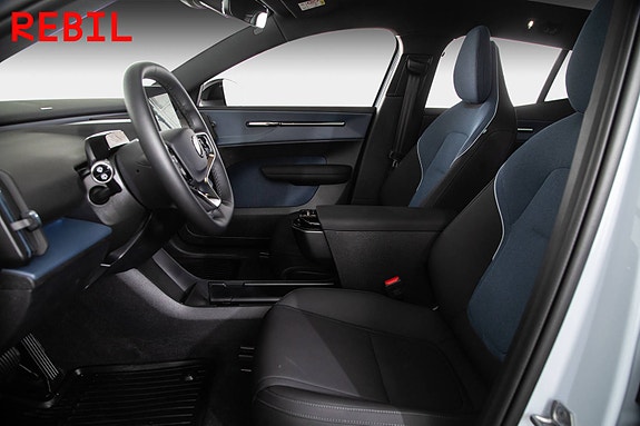 Volvo EX30 8 of 25