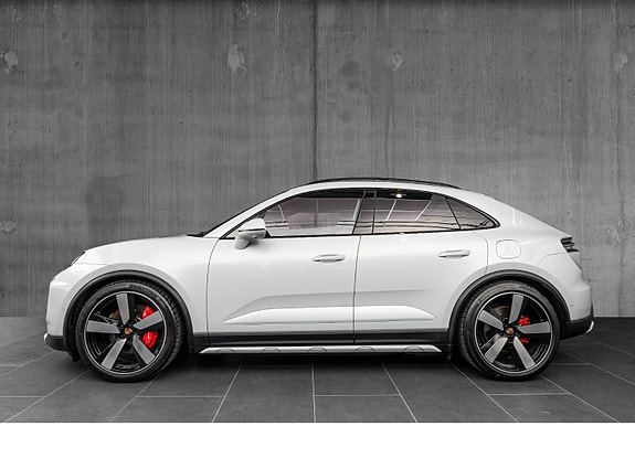Porsche Macan 2 of 5