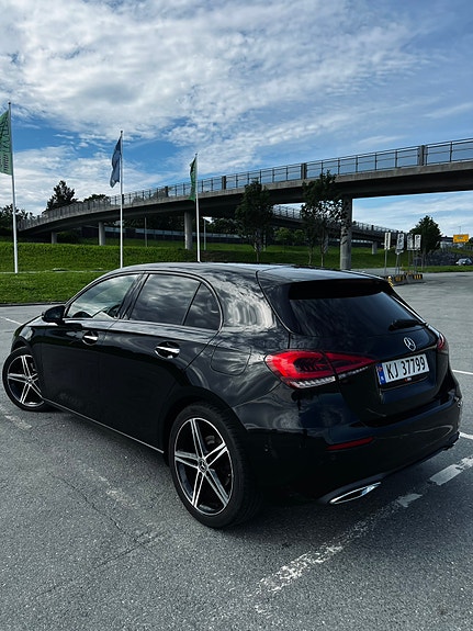 Mercedes-Benz A200 3 of 30