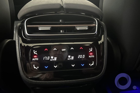 Mercedes-Benz EQS450 19 of 25