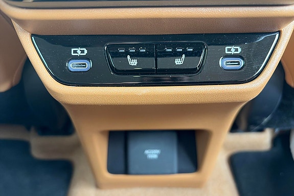 Lexus RZ450e 19 of 30