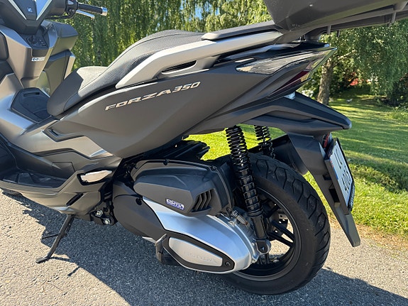 Honda Forza 350 5 of 5