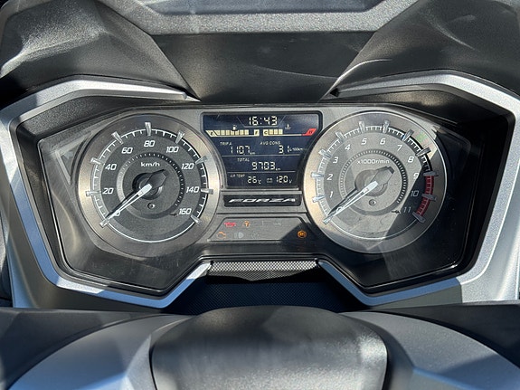 Honda Forza 350 4 of 5