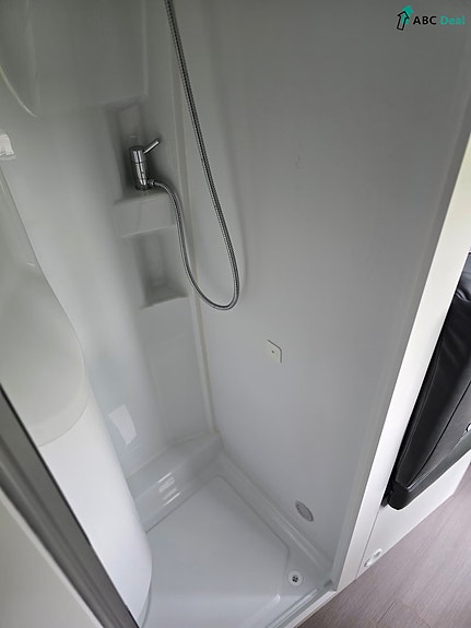 Adria Twin 600SPB | Luftfj.| H.feste | Skanbatt Lit.batt.| TV | V.hjul m/pigg | Lav km | 16 of 28