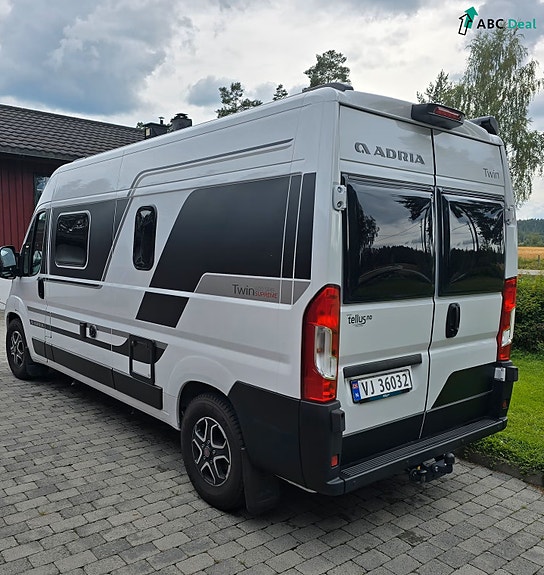 Adria Twin 600SPB | Luftfj.| H.feste | Skanbatt Lit.batt.| TV | V.hjul m/pigg | Lav km | 4 of 28